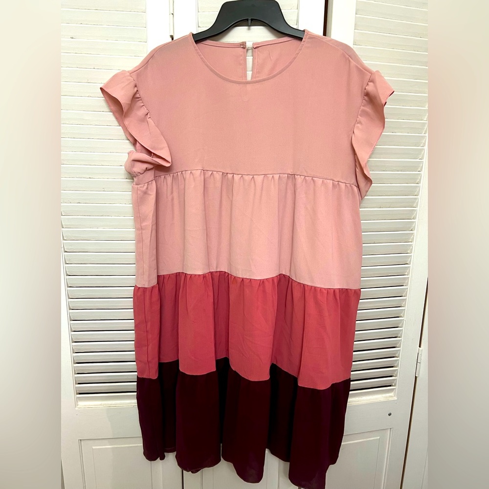 Women’s flowy tiered color block dress